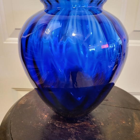 Princess House Vase Cobalt Blue Glass, Hand Blown Signed - Picture 3 of 8